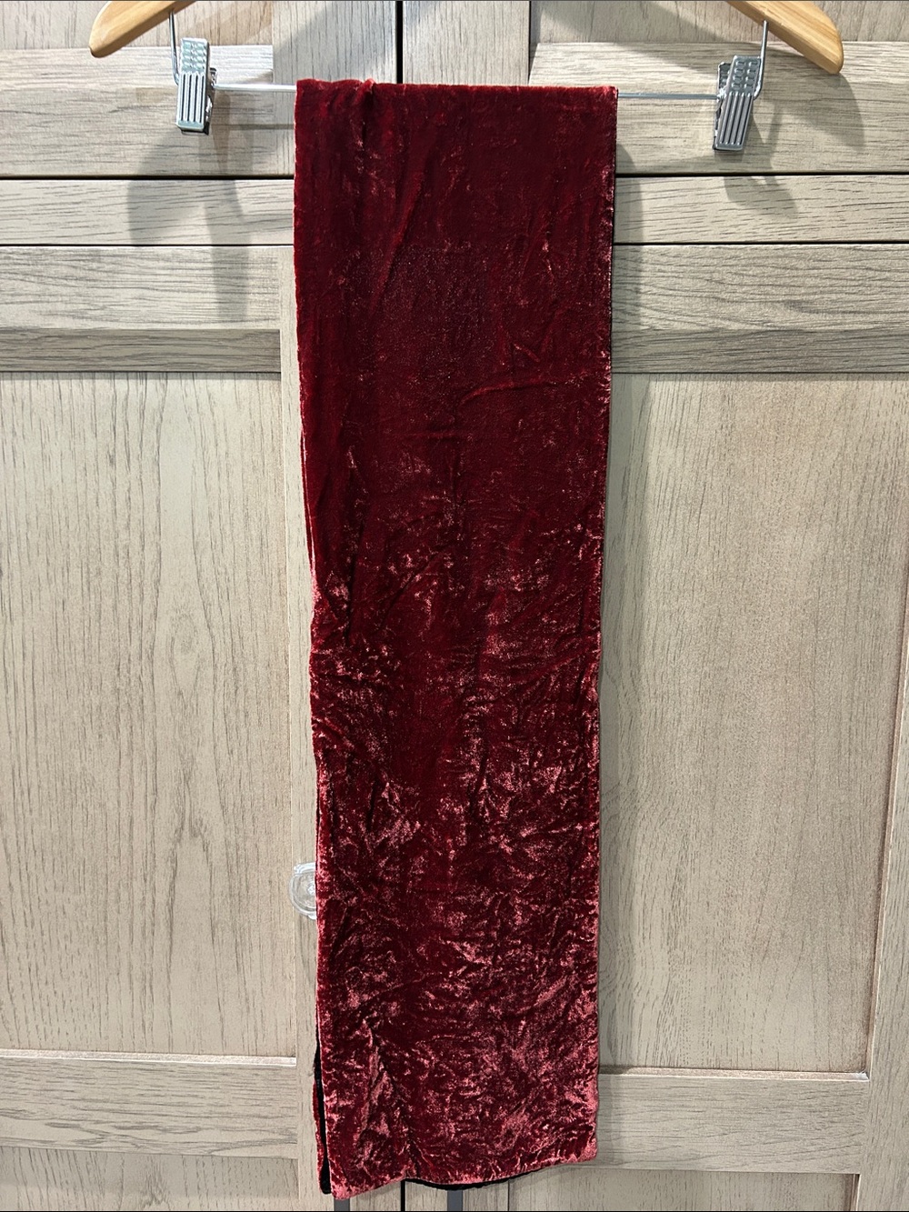 Reversible Crushed Velvet Scarf in Deep Wine Red and Black